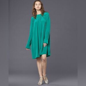 Diane von Furstenberg Long-Sleeve
Crew Neck Tent Dress